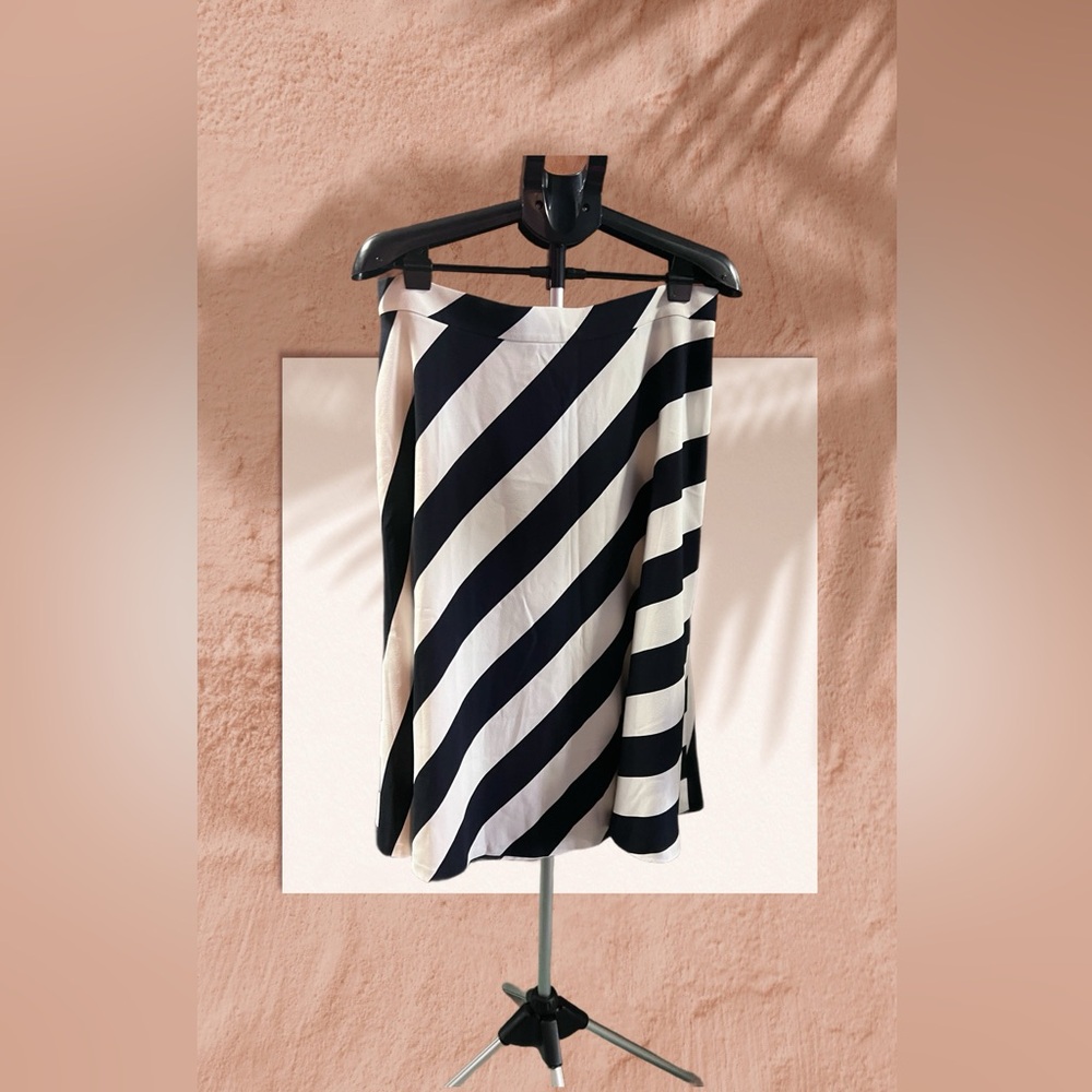 NWT Ann Taylor Black and White Striped Midi Skirt